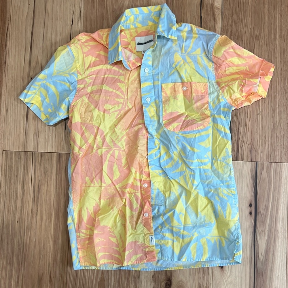 American Eagle button down shirt